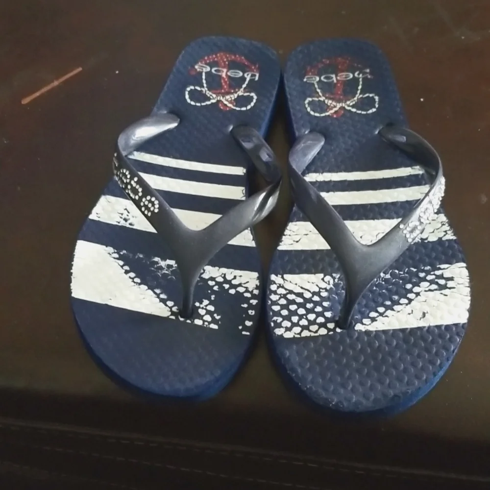 Shoes - Picture 1 of 5